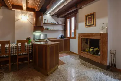 Cucina o angolo cottura di Calle del Forno Apartment
