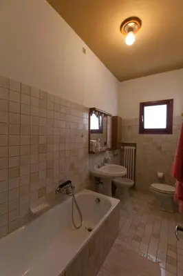 Bagno di Cà dei fioi piano nobile in palazzo del 1500