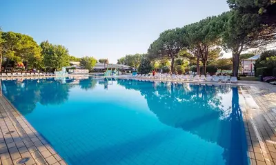 Piscina di Estivo Premium Deluxe mobile homes on Camping Ca Savio o nelle vicinanze