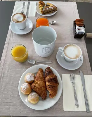 Cibo presso l'hotel o nelle vicinanze