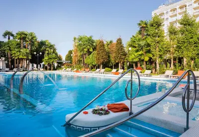 Piscina di Grand Hotel Trieste & Victoria o nelle vicinanze
