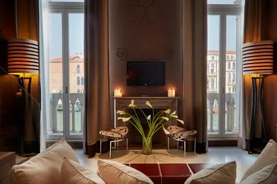 TV o dispositivi per l'intrattenimento presso Sina Centurion Palace