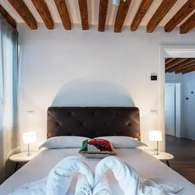 Hostmate - Venezia - Salizada