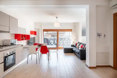 Cucina o angolo cottura di GuestHost - Santa Rita Roomy Apartments