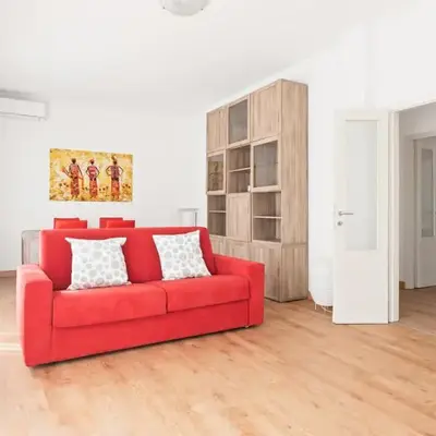 GuestHost - Santa Rita Roomy Apartments