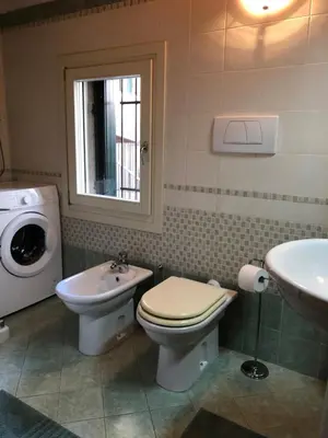 Bagno di Interno 1