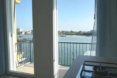 Vista sul fiume nelle vicinanze dell'appartamento
