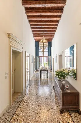 Area soggiorno di Ca' Romantica terrace with Balcony and side Canal view