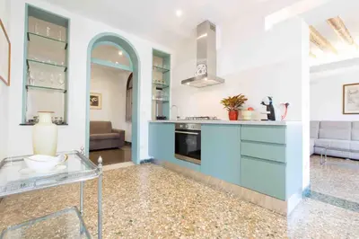 Cucina o angolo cottura di CA GRIMANI stunning view and comfort