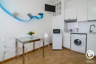 Cucina o angolo cottura di YPA APARTMENTS STORIONE