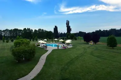 Piscina di Tenuta Monterosso o nelle vicinanze