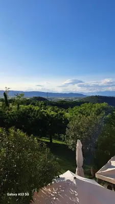 Paesaggio naturale nelle vicinanze of country house