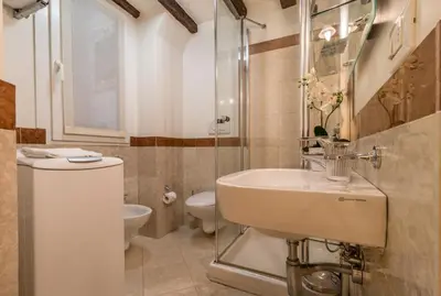 Bagno di SAN MARCO JOY by LionHost
