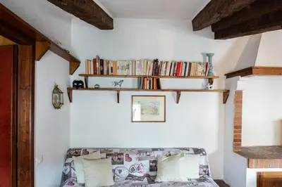 Biblioteca nell'appartamento