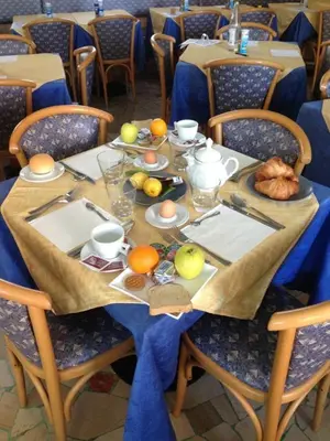 Cibo presso l'hotel o nelle vicinanze