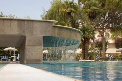 Piscina di Hotel Terme Belsoggiorno o nelle vicinanze