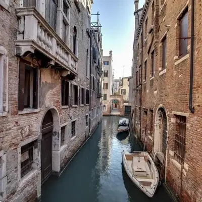 Canal View Suite in Rialto by Wonderful Italy