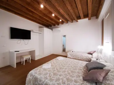 Letto o letti in una camera di Deluxe 3 Bedroom Flat in Rialto