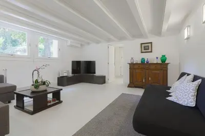 TV o dispositivi per l'intrattenimento presso Venice-Lido apartment with an esclusive garden