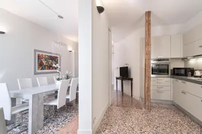 Cucina o angolo cottura di Casanova Deluxe Apartment by Wonderful Italy