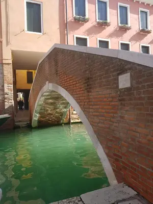 Piscina di golden place o nelle vicinanze
