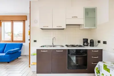 Cucina o angolo cottura di Casa di Chiara vicino Venezia e Aeroporto VCE