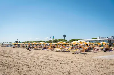 Spiaggia vicina o nei dintorni del campeggio