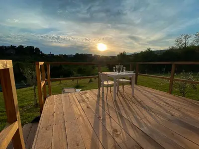 Alba o tramonto visti dall'interno dell'agriturismo o dai dintorni