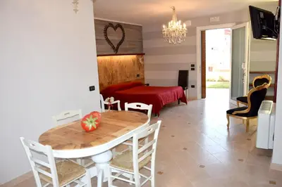 TV o dispositivi per l'intrattenimento presso Cosy Apartment in Romano D'Ezzelino with Private Garden