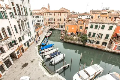 Vista sul fiume nelle vicinanze dell'appartamento