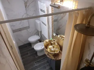 Bagno di the secret garden in the very heart of Venice