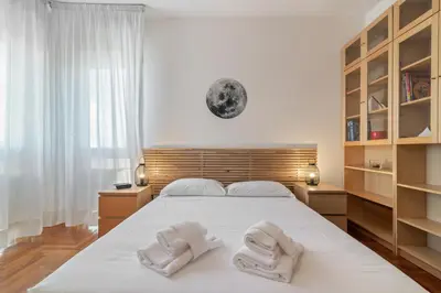 Letto o letti in una camera di GuestHost - San Antonio Garden Flat with Terrace