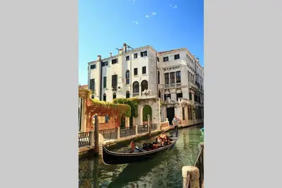 Vista sul fiume nelle vicinanze dell'appartamento