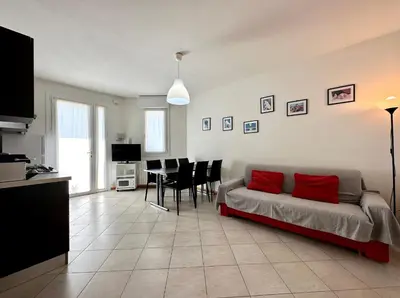 TV o dispositivi per l'intrattenimento presso Villa Daniela con piscina - Carraro Immobiliare - Family Apartments