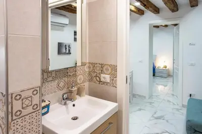 Bagno di Appartamento Riva Biennale