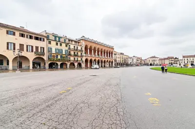 Il quartiere o una zona nella vicinanze dell'appartamento