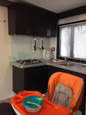 Cucina o angolo cottura di Casa mobile Gustocamp a Cavallino Treporti