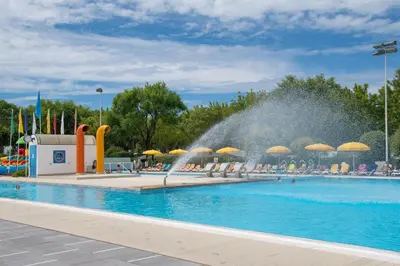 Piscina di Casa mobile Gustocamp a Cavallino Treporti o nelle vicinanze