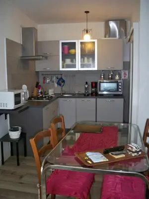 Cucina o angolo cottura di locazione Mery