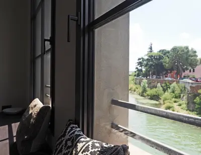 Vista sul fiume nelle vicinanze dell'appartamento