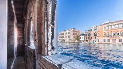 Vista sul fiume nelle vicinanze della villa