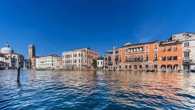 Vista sul fiume nelle vicinanze della villa