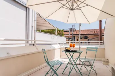 Balcone o terrazza di Blooms Botanical Rooms
