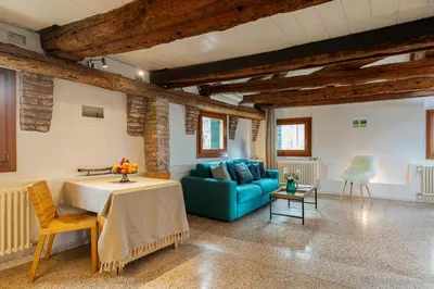 Area soggiorno di Hideaway Biennale