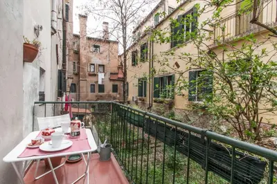 Balcone o terrazza di Ca' Cordoni - Charming Place in the heart of Venice