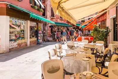 Ristorante o altro punto ristoro di Veneziacentopercento Arco Apartment
