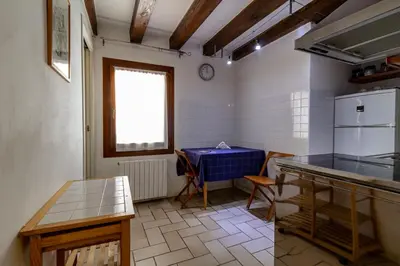 Cucina o angolo cottura di Veneziacentopercento Gorne Apartment