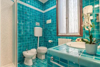 Bagno di Family Colours close to @Rialto Mercato