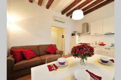 Cucina o angolo cottura di CA MARIA IN ST MARK AREA