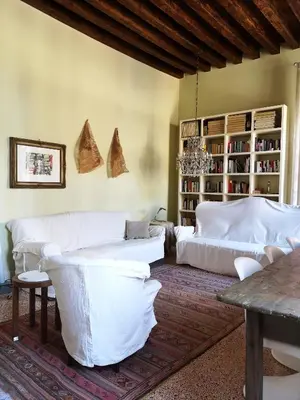 Letto o letti in una camera di GORGEOUS VENETIAN APARTMENT WITH CANAL VIEW